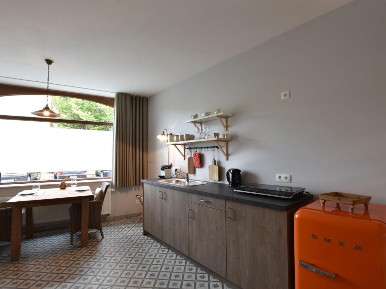 In With Terrace Apartment